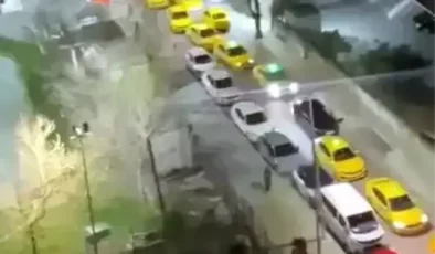 Taksiciler yurt önünde öğrencilere levyeyle saldırdı