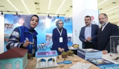 Milli Eğitim Bakanı Yusuf Tekin, Uluslararası İslam Sanatları Fuarı’nı Ziyaret Etti